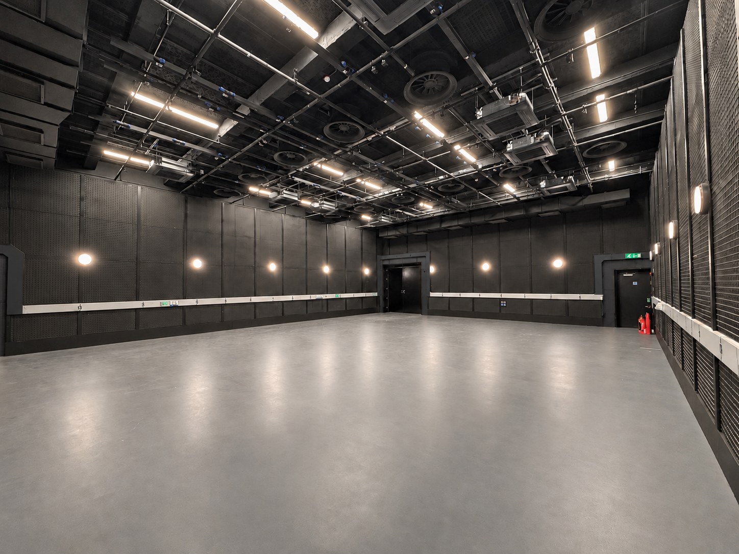 The empty stage, full width